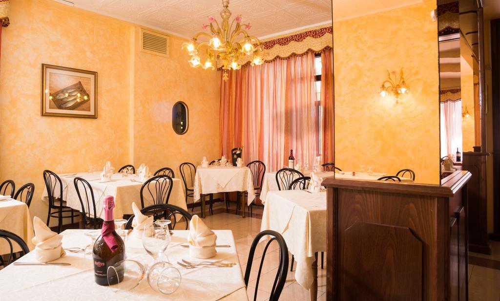 Hotel Trevi Lido di Jesolo Eksteriør bilde