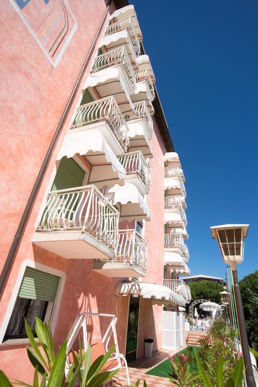Hotel Trevi Lido di Jesolo Eksteriør bilde