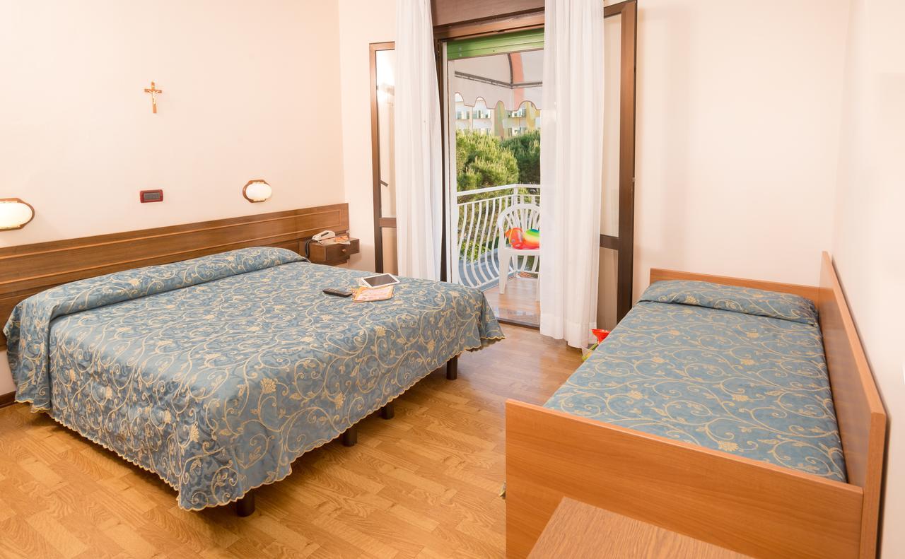Hotel Trevi Lido di Jesolo Eksteriør bilde